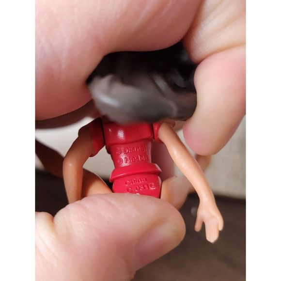 Princess Elena mini doll jointed Hasbro toy figure - Picture 5 of 5